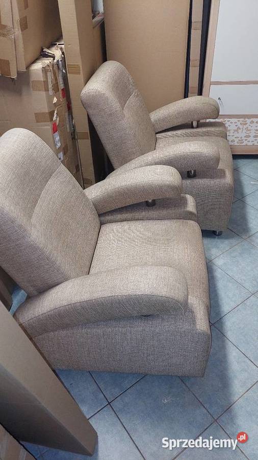 Wygodny fotel w kolorze beżowym Poznań sprzedam
