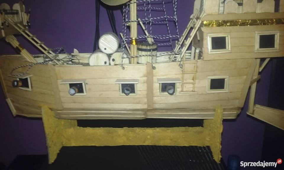 Statek ręcznie robiony z patyczków Sosnowiec