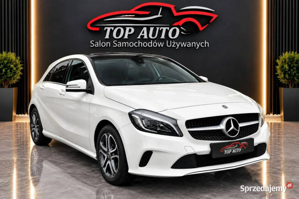 Mercedes A 180 MERCEDESBENZ KLASA A 180 Benzyna wielofunkcyjna kierownica Mercedes-Benz Warszawa