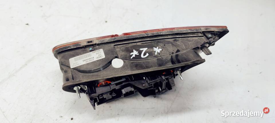LAMPA LEWY TYŁ W KLAPĘ AUDI A3 8V 3D 8V3945093 Przystajń sprzedam