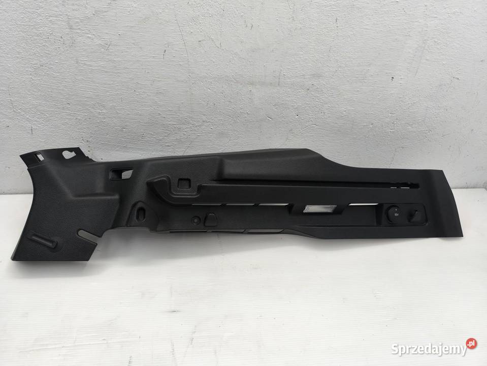 OSŁONA BAGAZNIKA MOCOWANIE ROLETY FORD FOCUS MK3 osobowe Osłony i zaślepki