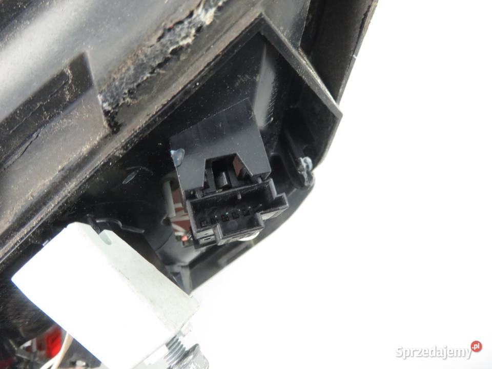 LAMPA PRAWA TYLNA KLAPA MERCEDES W212 2128200864 Lampy tylne