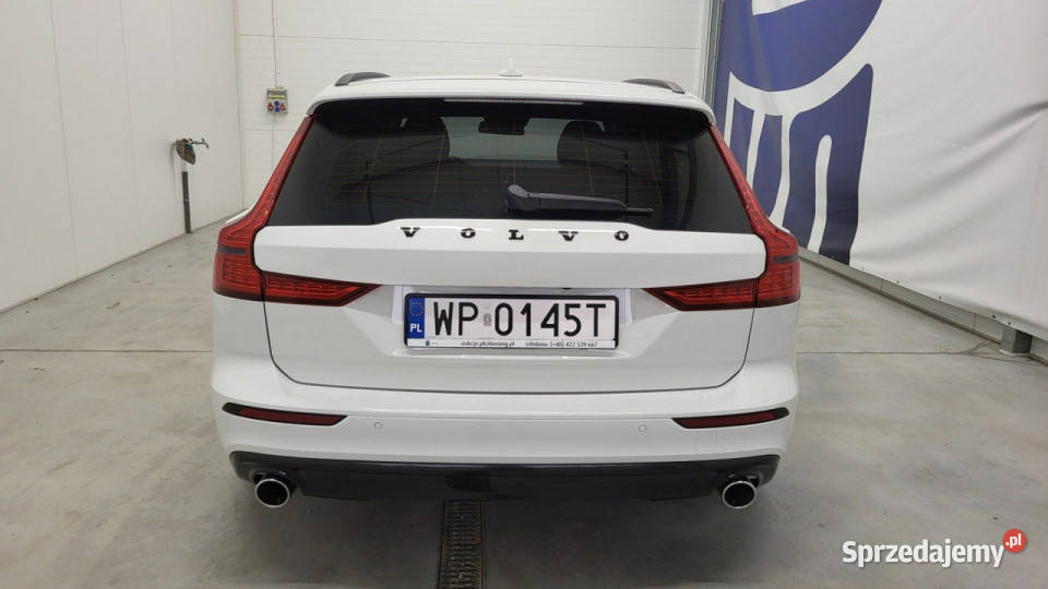 Volvo V60 B3 B Momentum Core aut II 2018 biały Grójec sprzedam