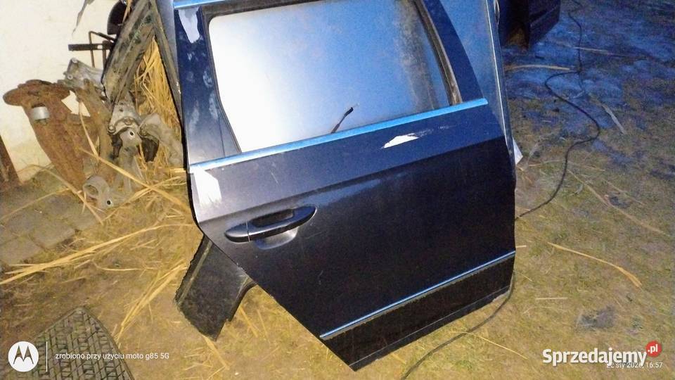 Drzwi tylne prawe VW Passat B6 kombi lakier LC Lubin