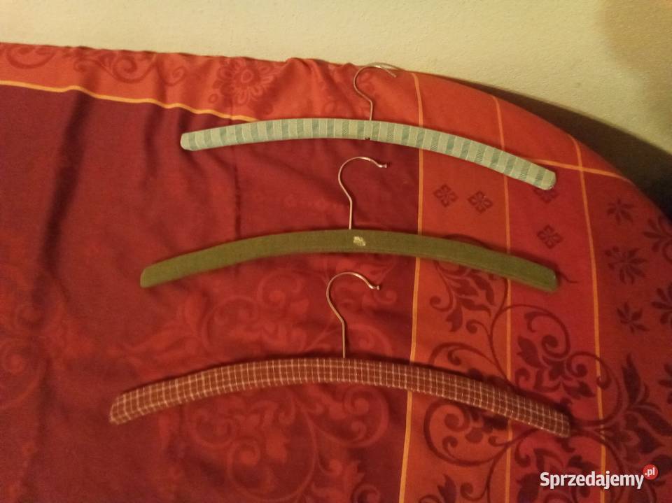 Wieszaki 4 obszywane i jeden plastikowy komplet Warszawa