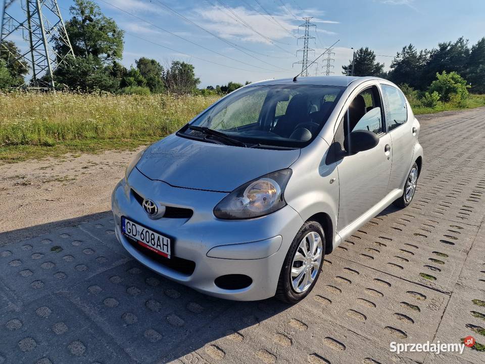 Toyota Aygo klimatyzacjaelektryka4drzwi Niestępowo sprzedam