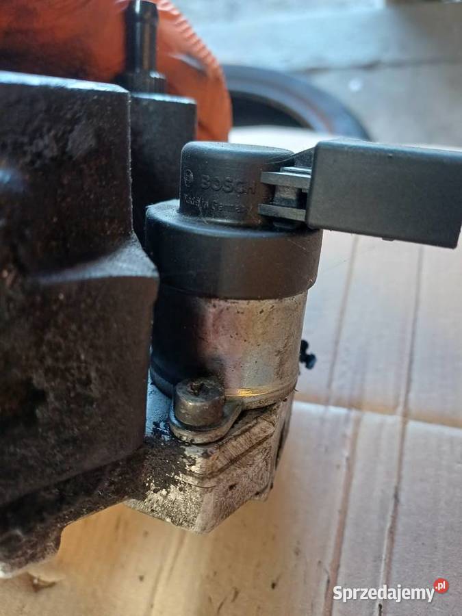 Pompa Wtryskowa BMW 5 3 0445010073 R90 osobowe Żychlin