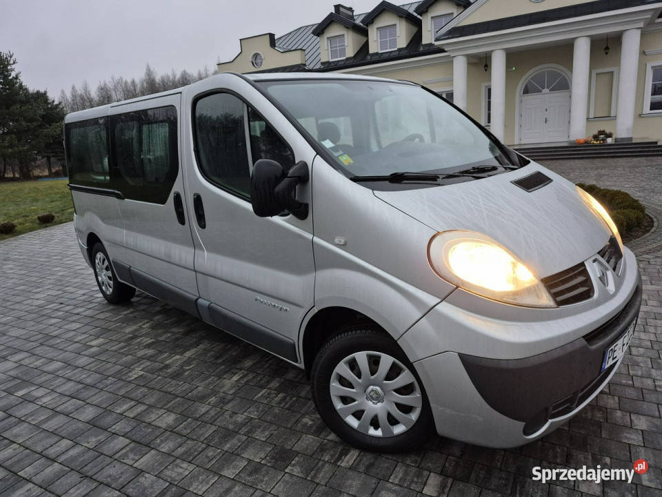 Renault Trafic LONG 9 osobowy PASANGER 115 tempomat lubelskie Drelów sprzedam