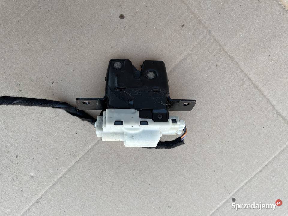 Zamek tylnej klapy 8200409601 Renault modus Szczecin sprzedam