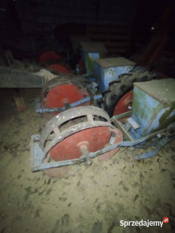 Sadzarka do kukurydzy 4rzędowa kompletna stan