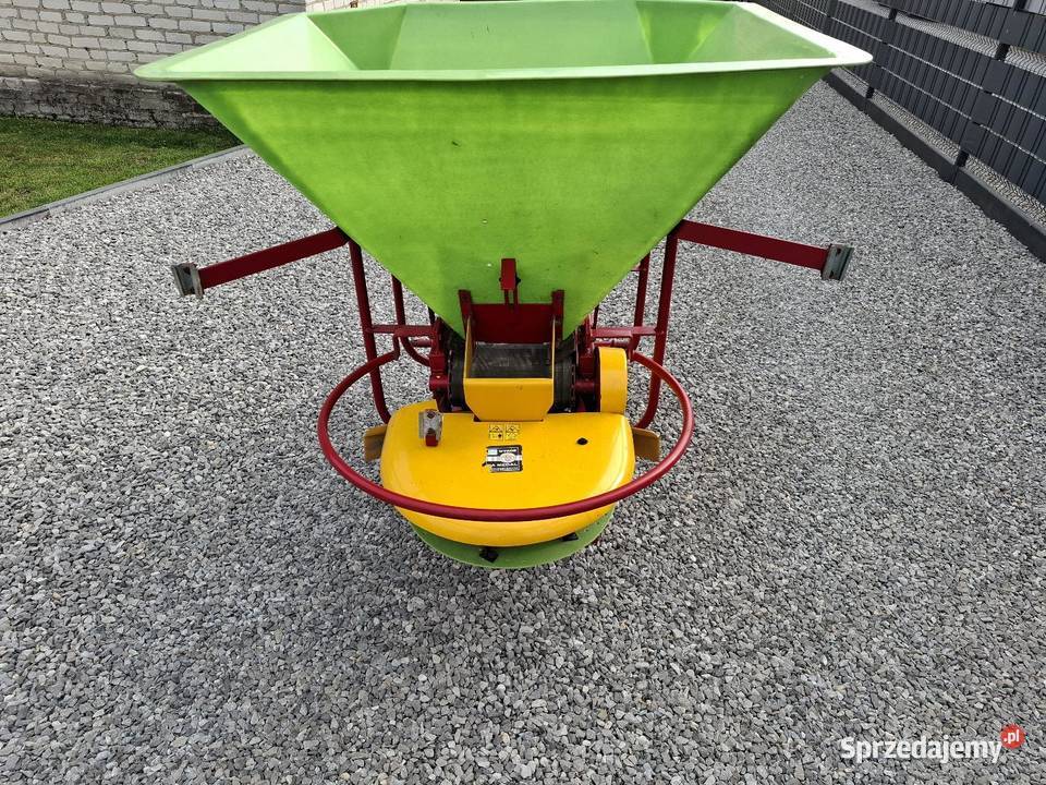 Rozsiewacz do nawozu MOTYL 600 Radom
