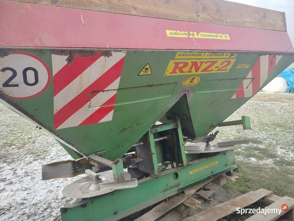 Rozsiewacz nawozu Unia Brzeg rnz2 1000l uszkodzony