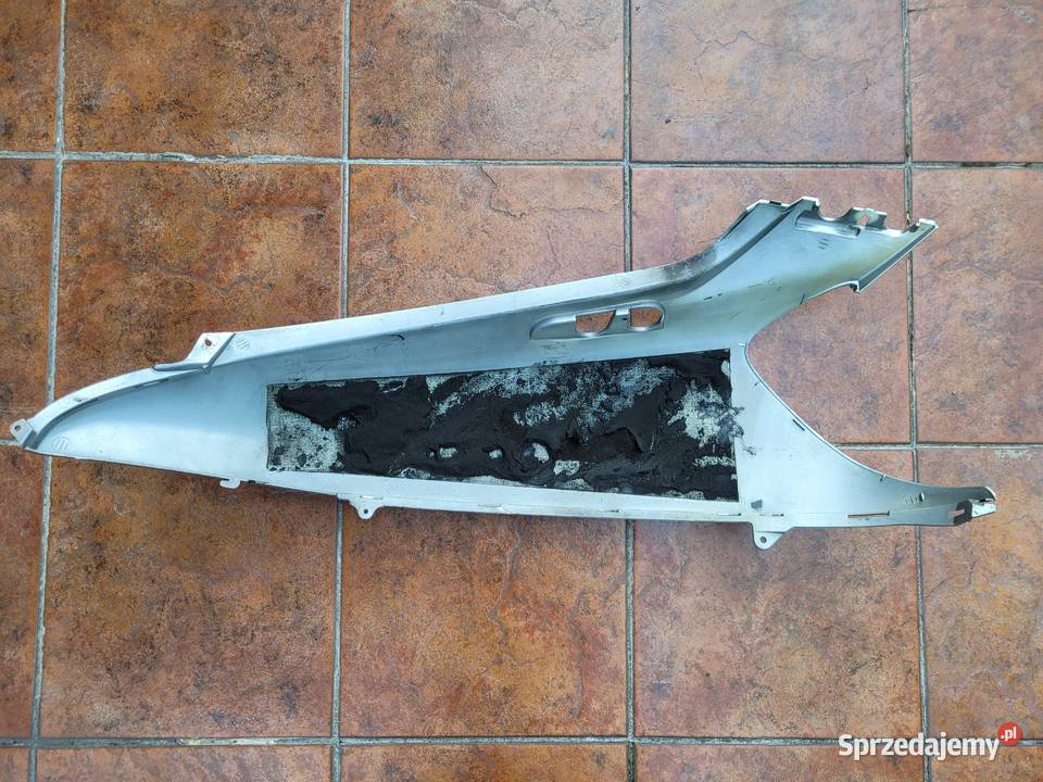 prawy bok boczek zadupek owiewka HONDA PANTHEON Piła sprzedam