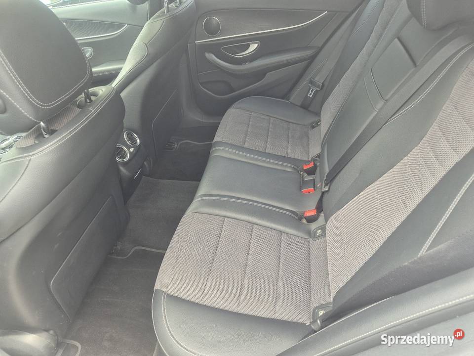 Mercedes E200 4Matic salon stan Łódź