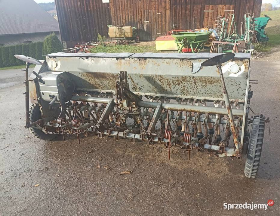 Siewnik zbożowy Poznaniak na plastikowych