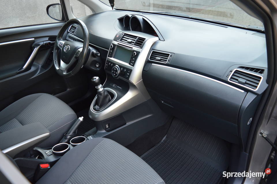Toyota Vers 18 B 2015 r 165 PanoramaSerwis mazowieckie Radom