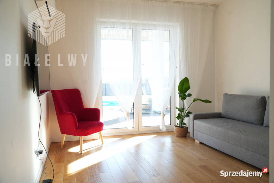 sprzedaży domu wolnostojącego 488m Chylice 2430m2