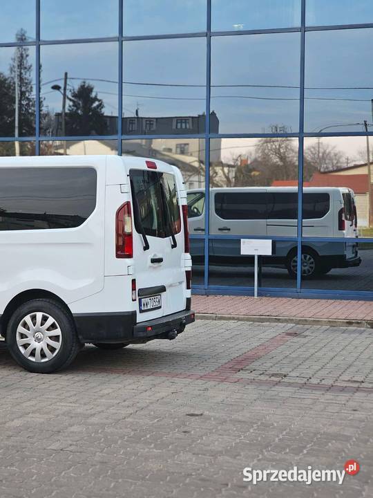 Renault Trafic 9 osobowy Long gniazdo USB Warszawa sprzedam
