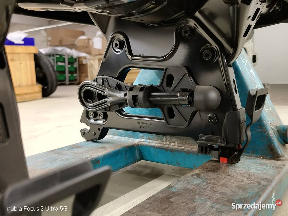 Tylną kanapą Ford Tourneo Custom Ostrów Wielkopolski