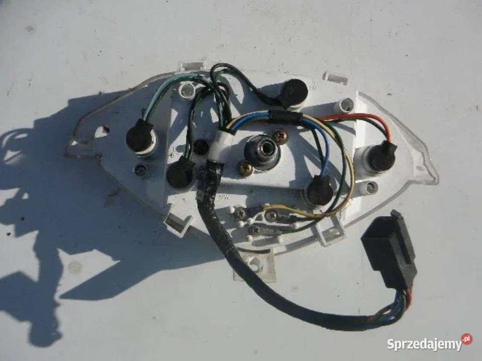 licznik prędkościomierz Honda 100 Lead