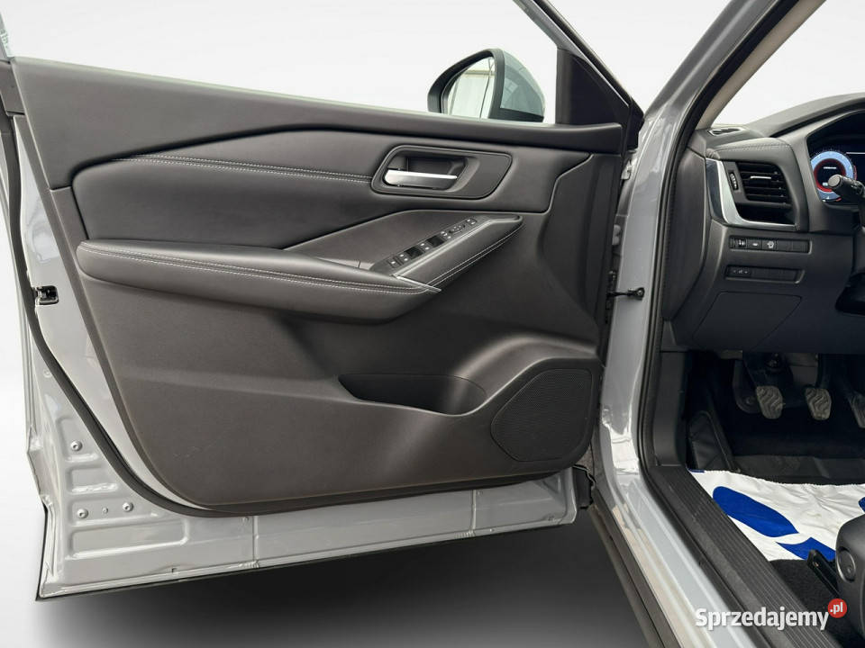 Nissan Qashqai 13 DIGT MHEV140 NConnecta Salon światła przeciwmgielne