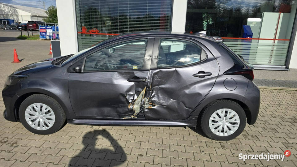 Toyota Yaris 15 B Asystent Pasa Tempomat Salon F tempomat Karczew sprzedam