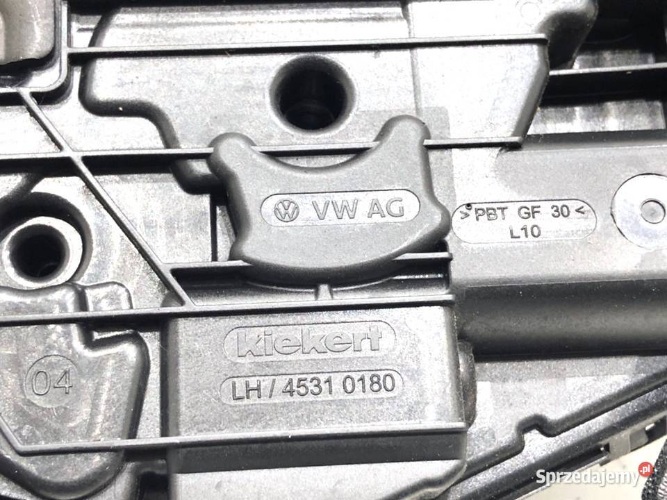 ZAMEK DRZWI LEWY PRZÓD SKODA RAPID Hatchback Części samochodowe