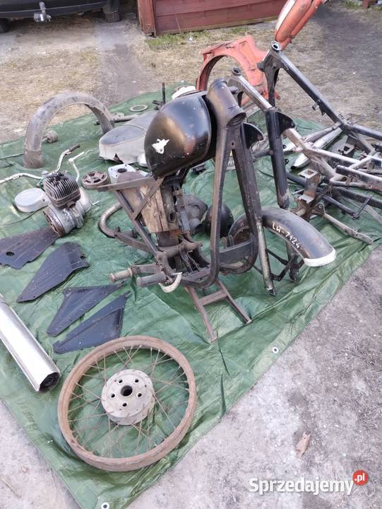 Sprzedam silnik głowicę czapkę i cylinder Hańsk Pierwszy