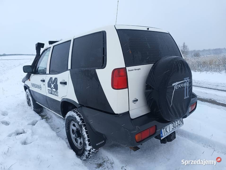 Nissan terrano ii 24 benzyna 4x4 84 bezwypadkowy Rok produkcji 1995 Samochody osobowe świętokrzyskie Chmielnik