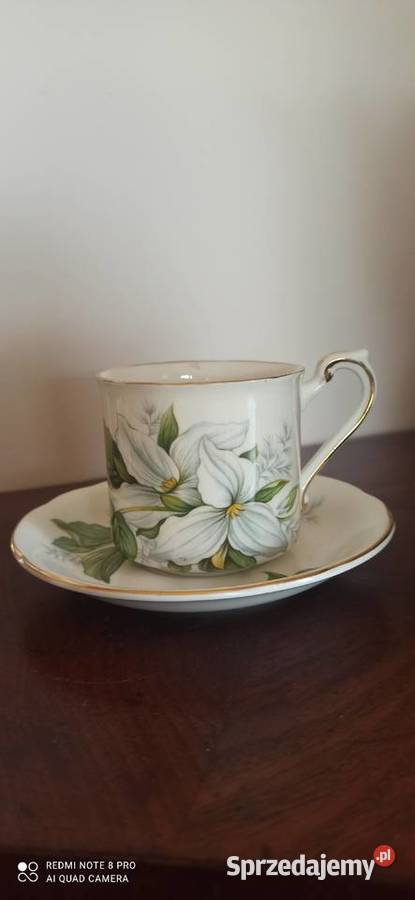 Filiżanka z 2 talerzykami
Royal Albert Paragon Gdańsk