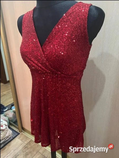 Sukienka czerwona z cekinami dekoltem w Warszawa