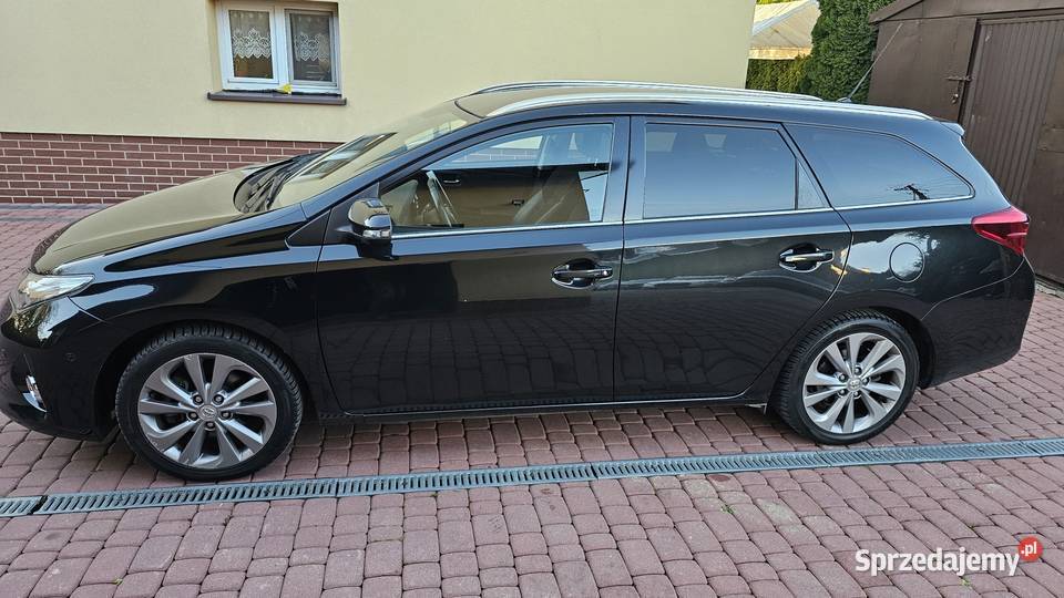 Toyota Auris 18 Hybryda 99 2014r Film kamera z Zarszyn