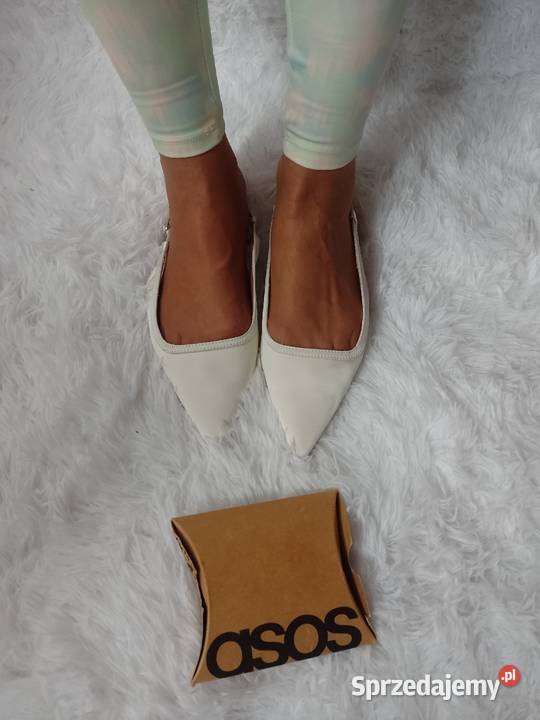 38 ASOS Design Białe baleriny z odkrytą piętą z Kraków