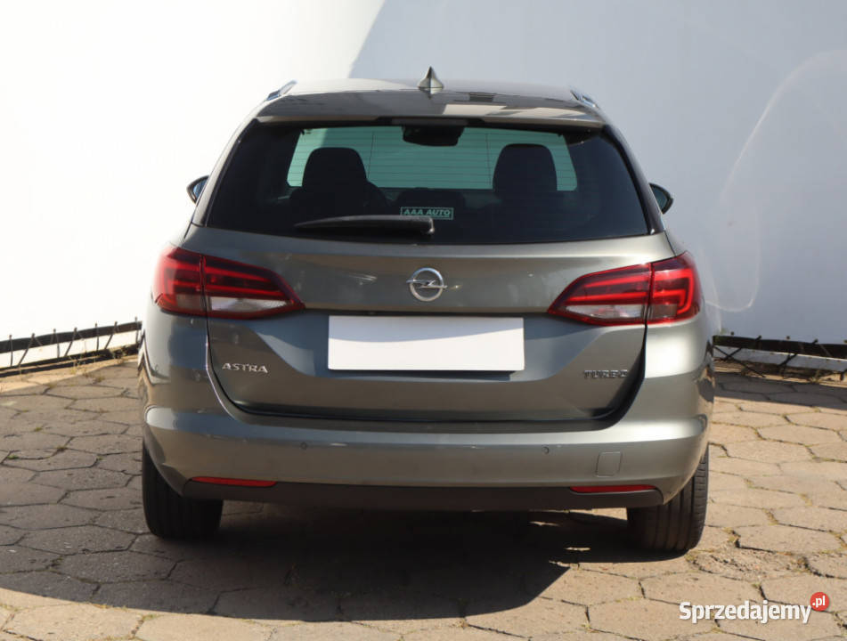 Opel Astra 14 T nieuszkodzony Łódź sprzedam