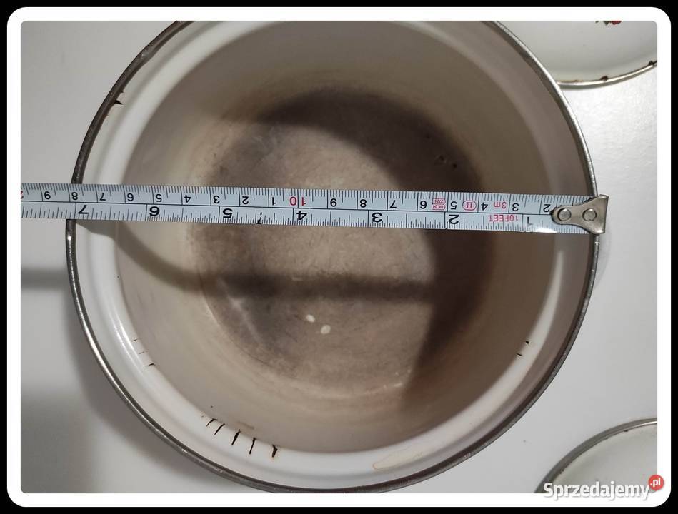 Dwa stare emaliowane garnki z pokrywkami wzory mazowieckie