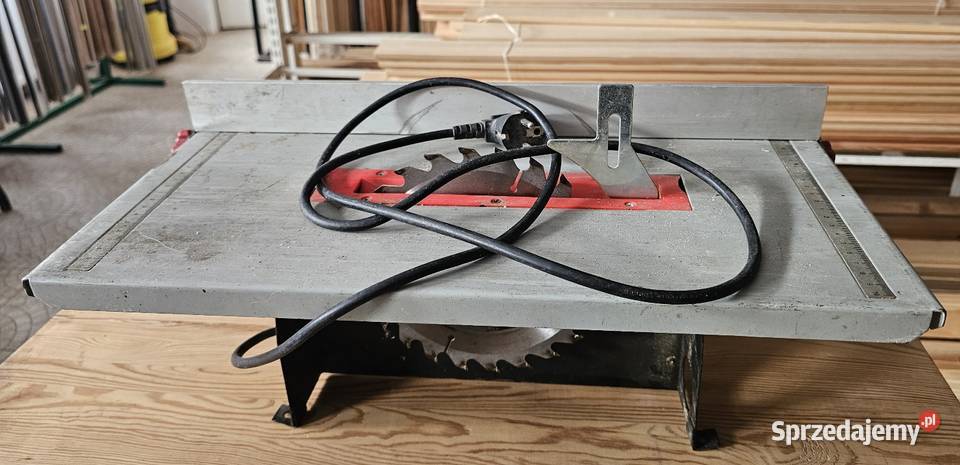 Piła stołowa z dużym stołem 230W sprzedam
