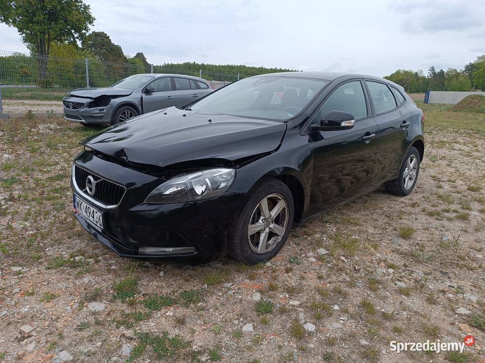 VOLVO V40 2016r 20D 120 109 Płońsk