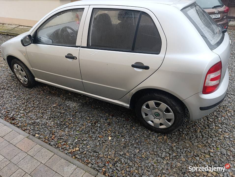 Sprzedam Skodę z niskim przebiegiem Malawa sprzedam