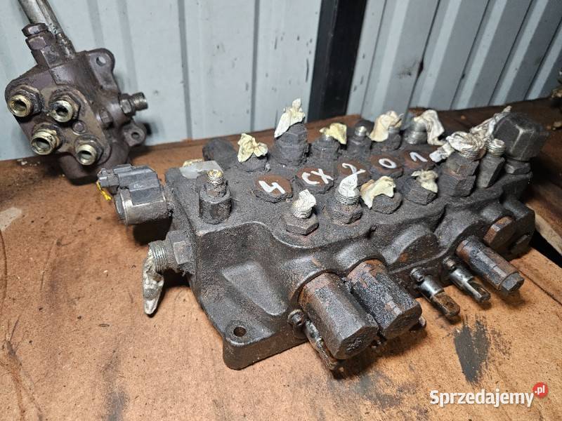 Rozdzielacz hydrauliczny koparki JCB 3CX 4CX i sprzedam