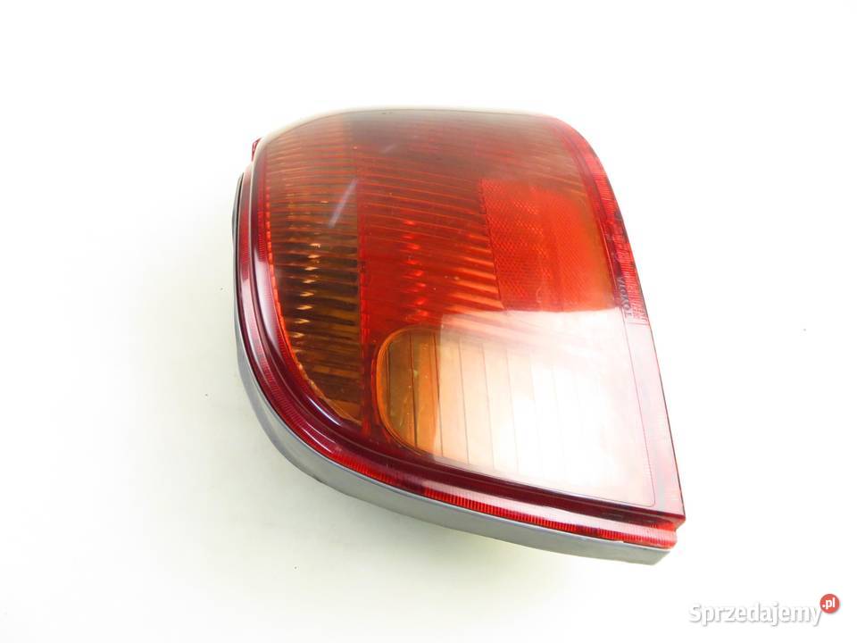 LAMPA PRAWA TYLNA TOYOTA YARIS I P1