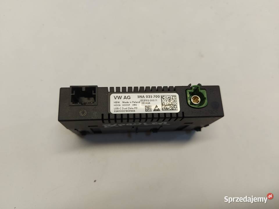 Ford Explorer VII R2KB GNIAZDO PORT USB