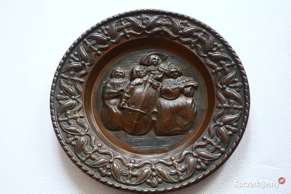 Duży metalowy talerz relief metaloplastyka Gdańsk