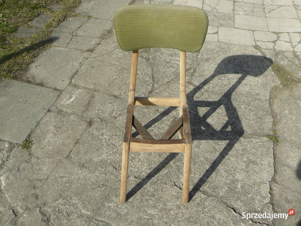 Stare krzesła dębowe