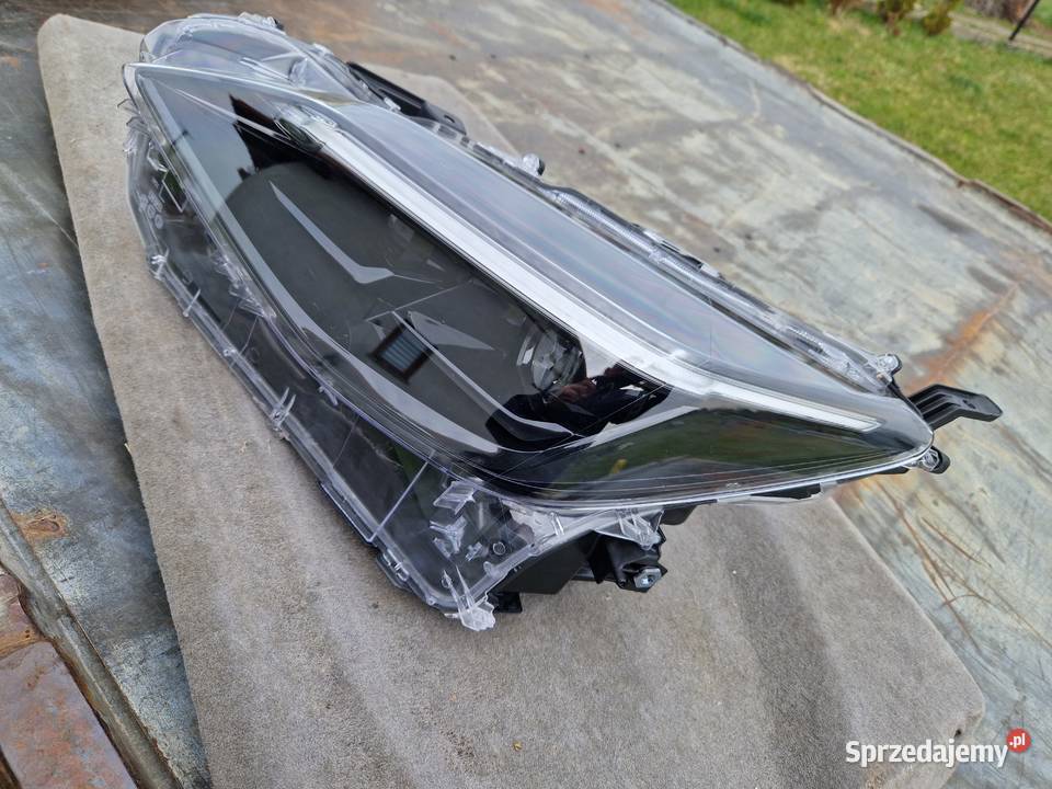 Toyota Yaris Cross reflektor FULL LED ORG EU KPL sprzedam