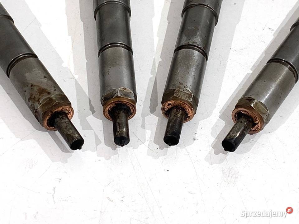 WTRYSKIWACZE KOMPLET FIAT DOBLO II 0445110524 16 osobowe