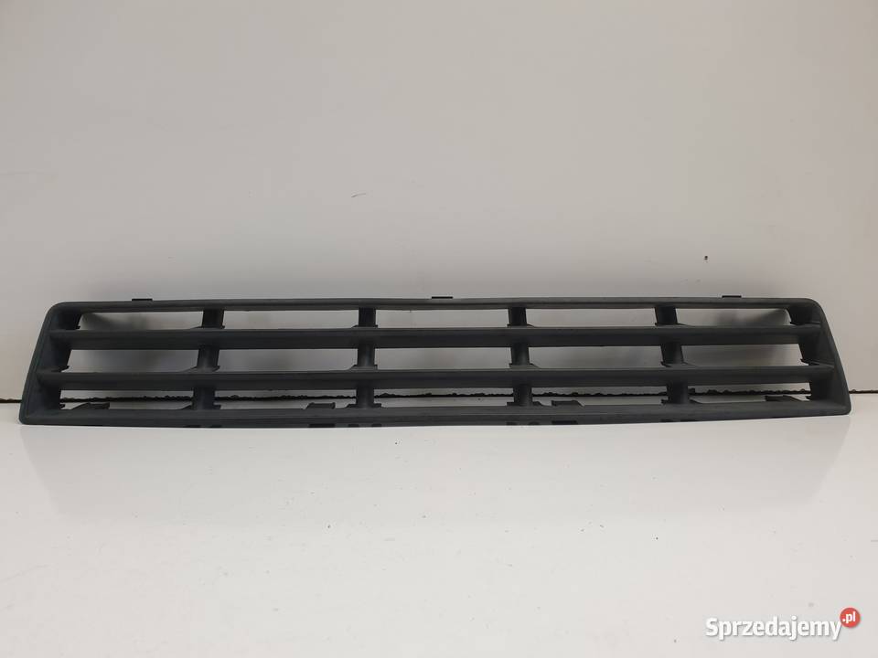 VW Golf IV ŚRODKOWA KRATKA ZDERZAKA Przód Rudka