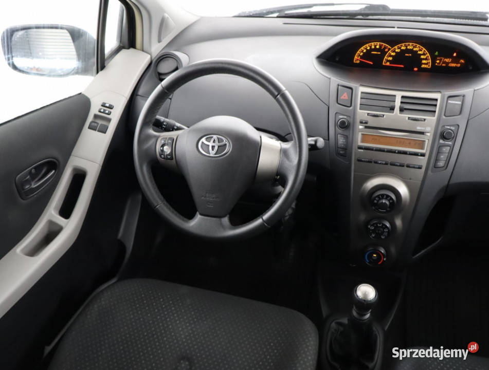 Toyota Yaris 133 Dual VVTi czarny dolnośląskie Bielany Wrocławskie