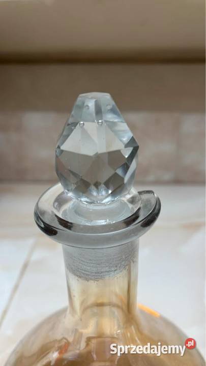 Karafka szkło miodowe opalizowane W kształcie