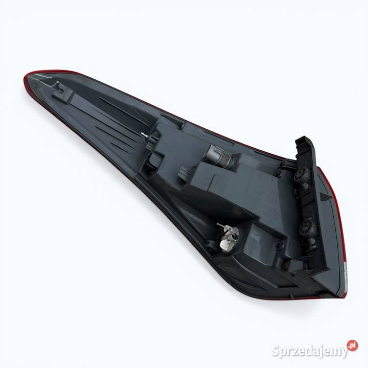 Lampa tylna prawa tył prawy 924023Z6 Hyundai i40 wielkopolskie
