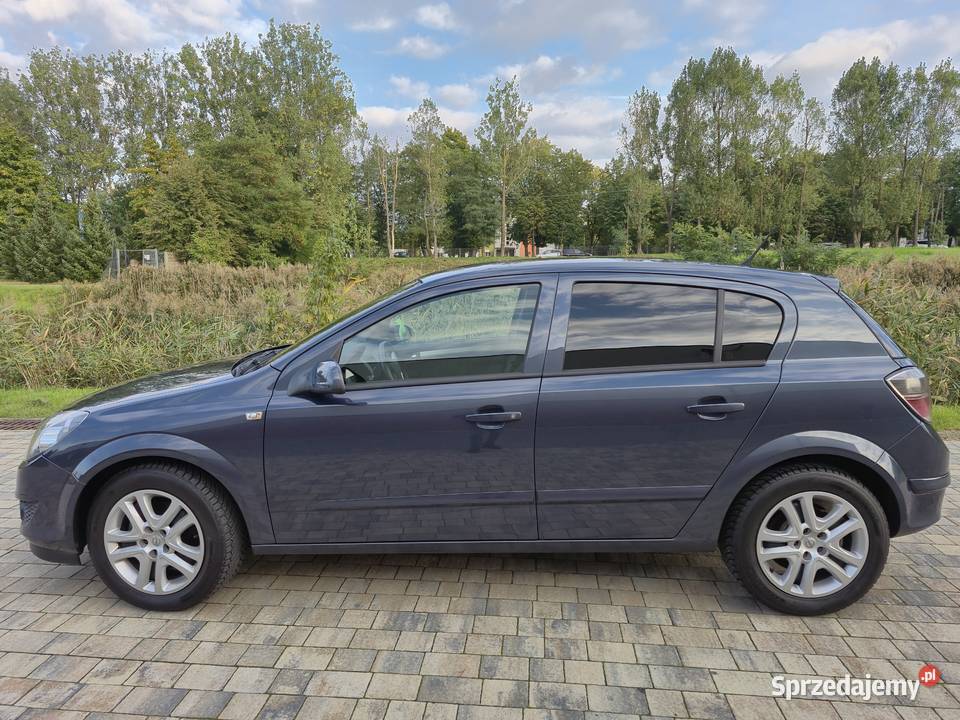 Opel Astra H liftMega stanOryginalny lakierZero Astra Radomsko